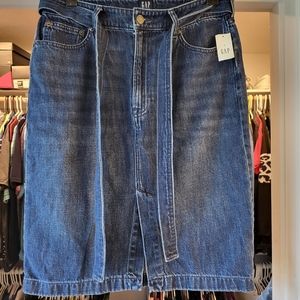 Ladies New With Tags Gap Jean Skirt Size 8